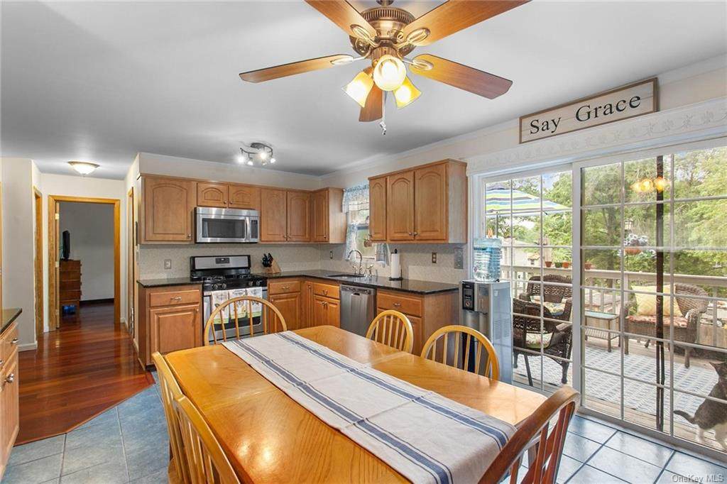 147 Putnam Drive - Photo 1