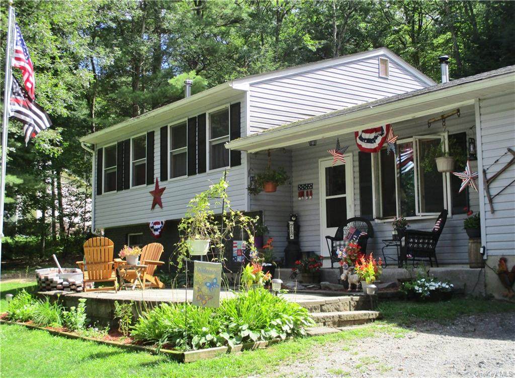 719 Peenpack Trail - Photo 1