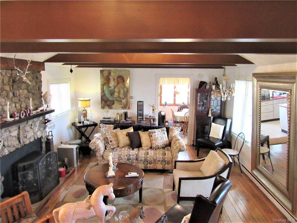 133 Sunset Drive - Photo 1
