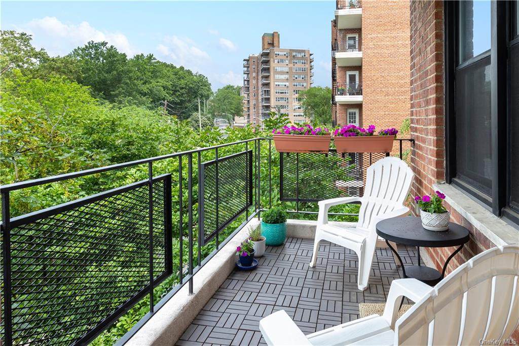2550 Independence Avenue - Photo 1