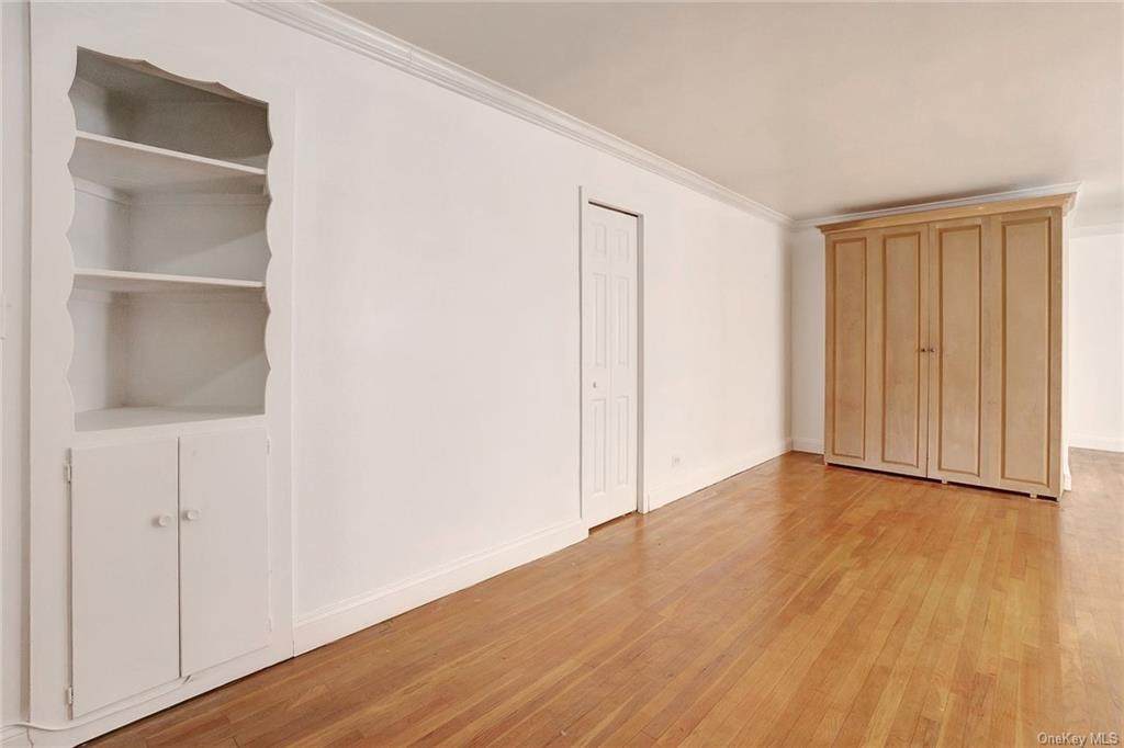 3184 Grand Concourse - Photo 1