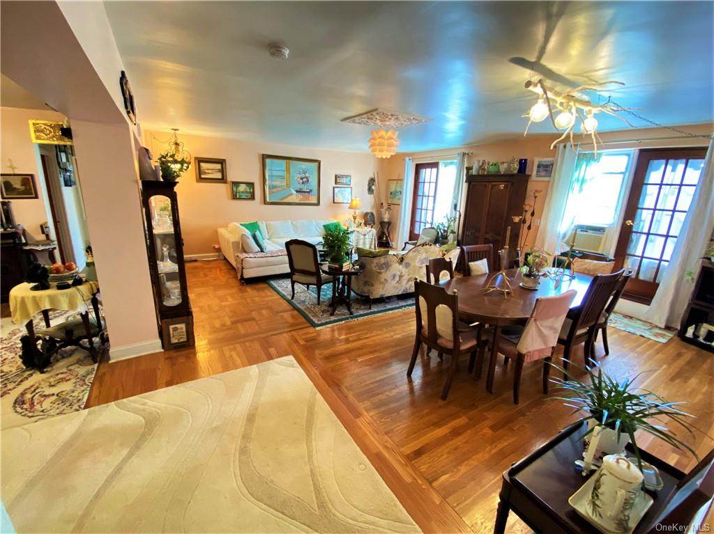 4499 Henry Hudson Parkway - Photo 1