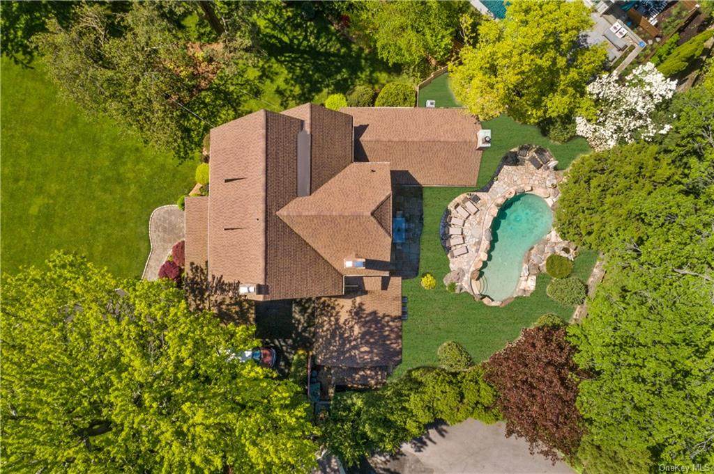 1295 Manor Circle - Photo 1