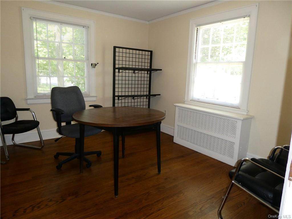 185 Monhagen Avenue - Photo 1