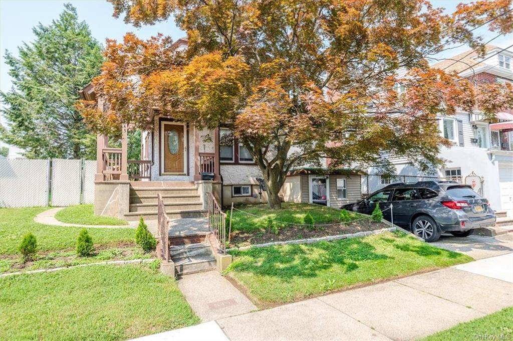 845 Hollywood Avenue - Photo 1