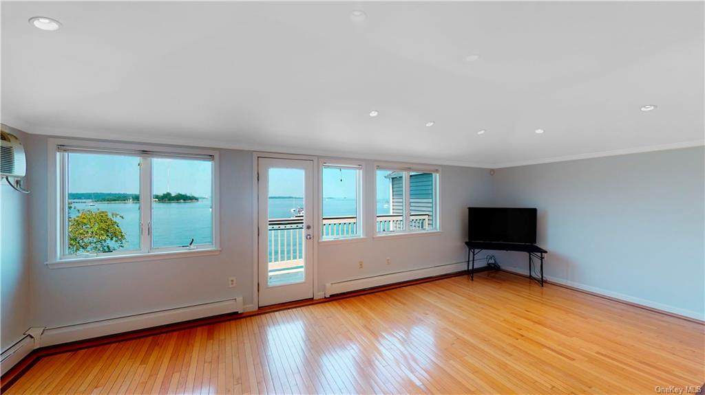 238 Bowne Street - Photo 1