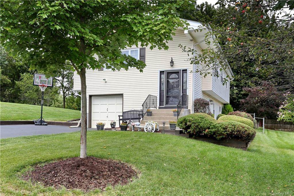 15 Mountainview Avenue - Photo 1