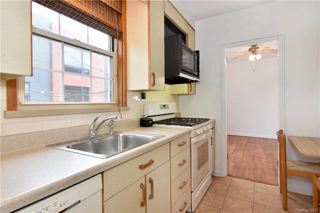 111 Broadway - Photo 1