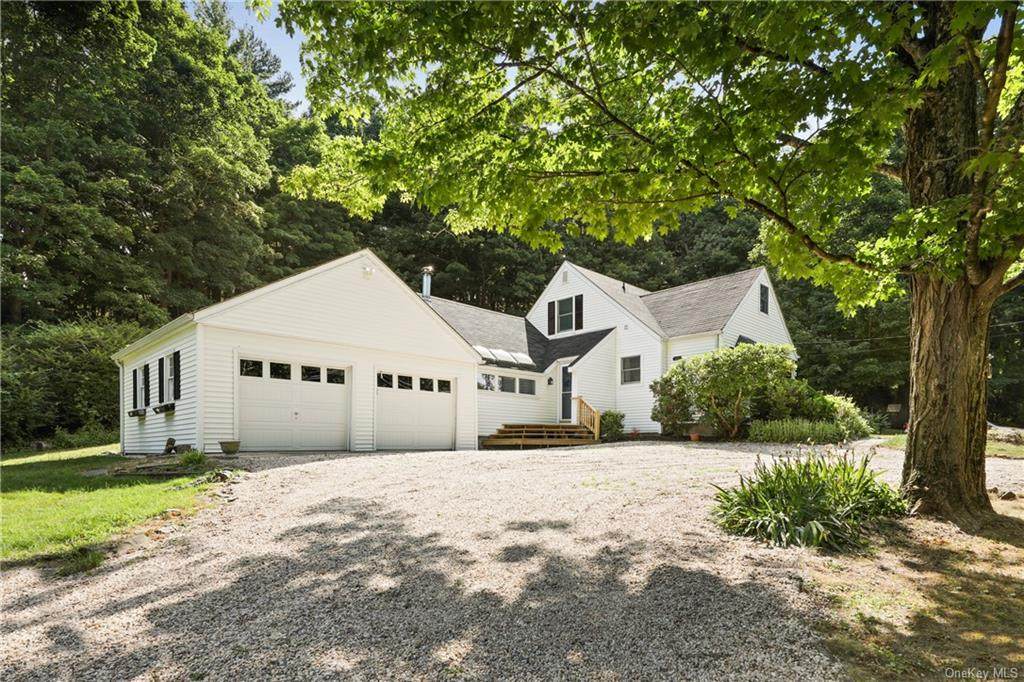 140 Millwood Road - Photo 1