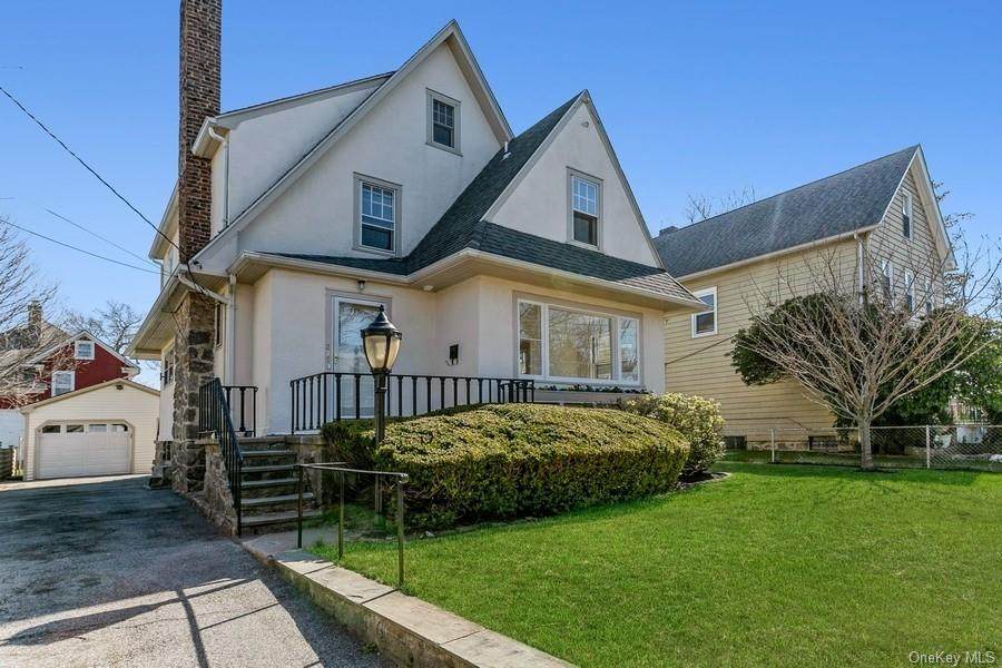 217 Soundview Avenue - Photo 1