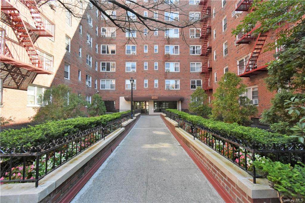 480 Riverdale Avenue - Photo 1