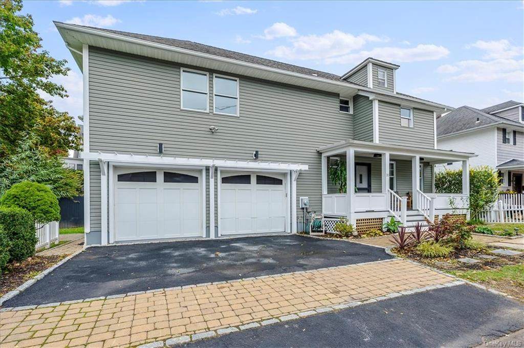 33 University Place - Photo 1