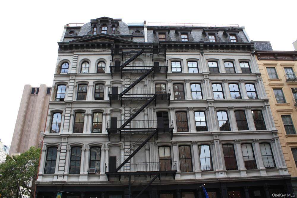 17 White Street - Photo 1