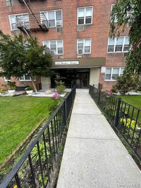 52 Yonkers Terrace - Photo 1