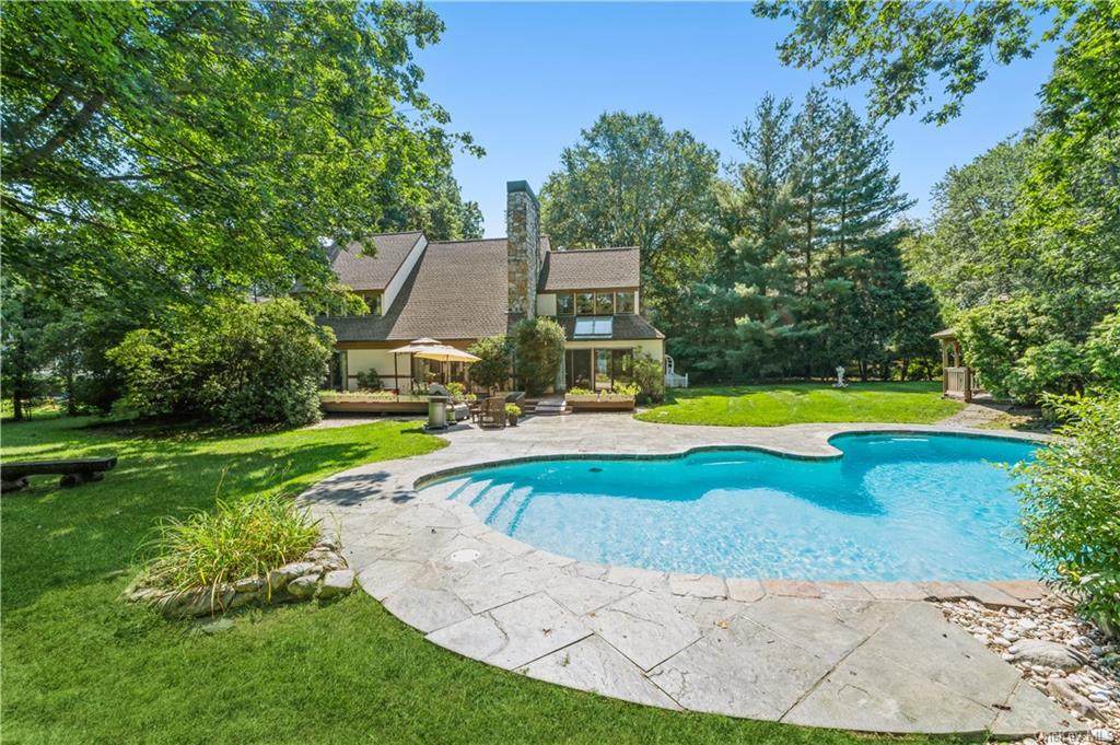 14 Ponds Lane - Photo 1