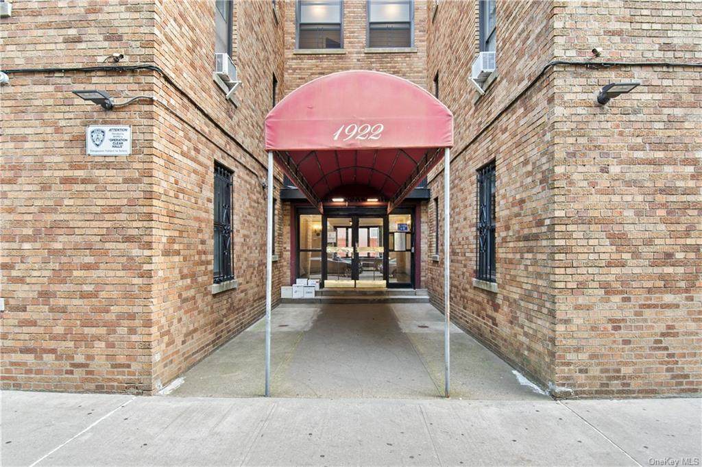 1922 Mcgraw Avenue - Photo 1
