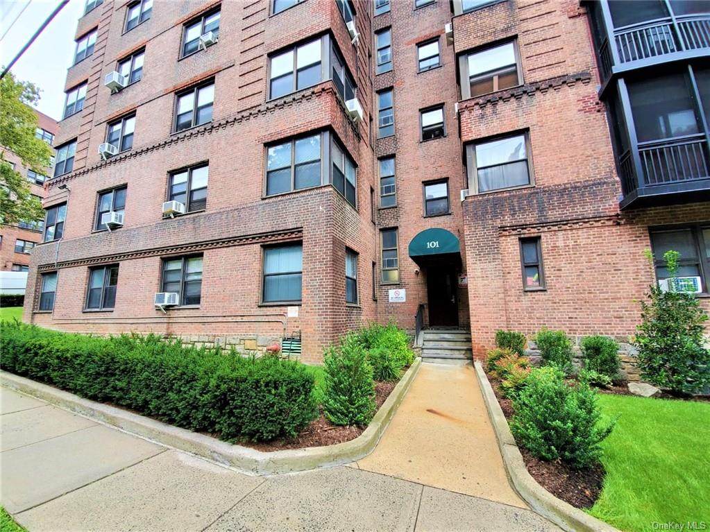 101 Ellwood Avenue - Photo 1
