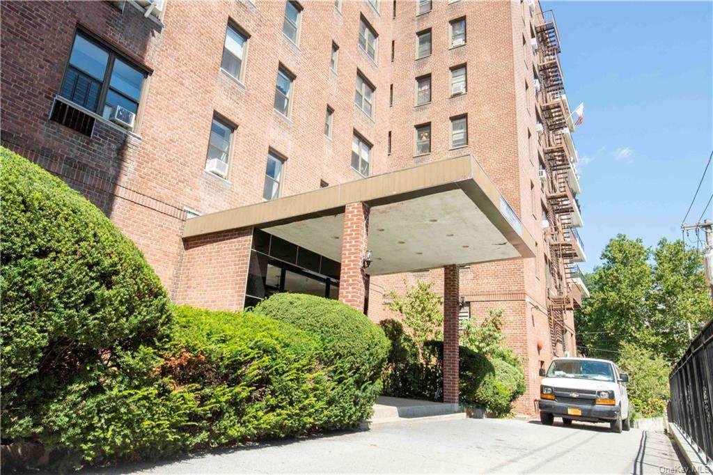 277 Bronx River Road - Photo 1
