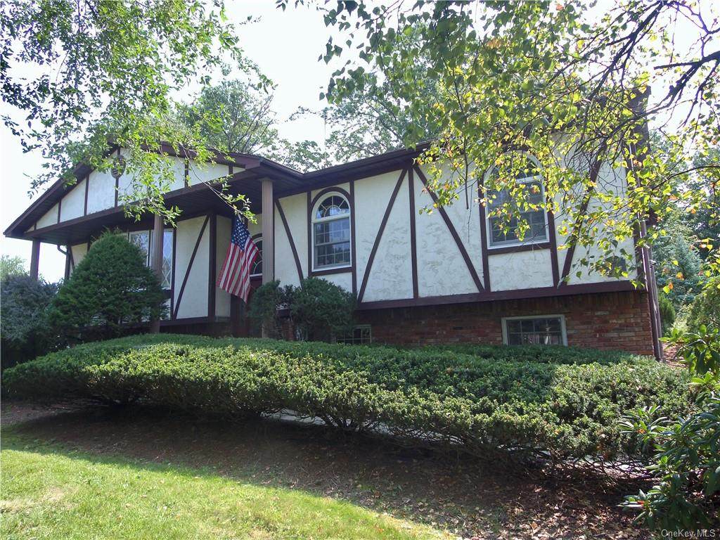 294 Manor Boulevard - Photo 1