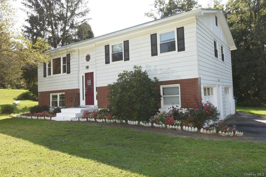 128 Schlueter Drive - Photo 1