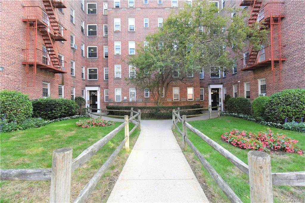 754 Bronx River Road - Photo 1
