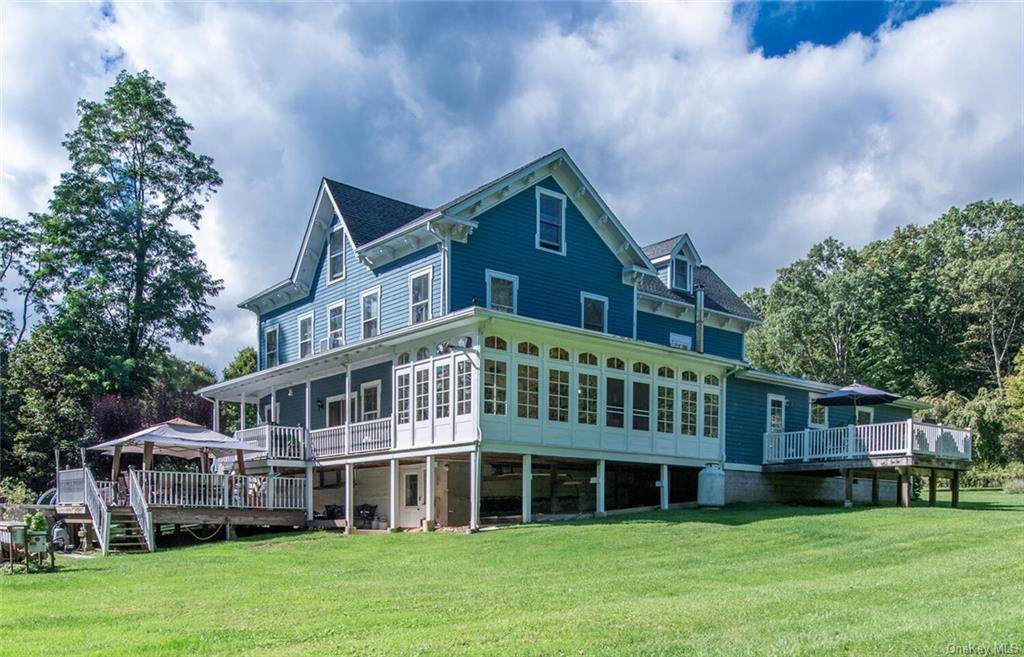 332 Mountain Road - Photo 1