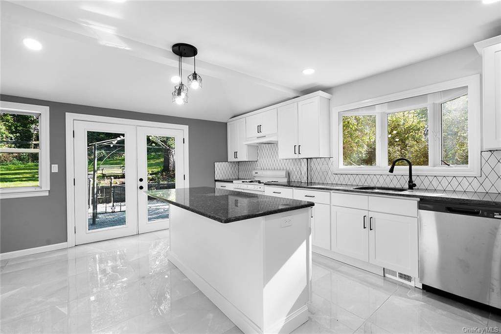 20 Willow Lane - Photo 1