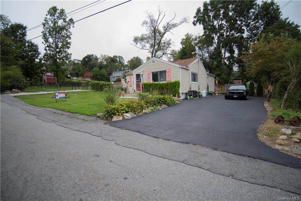 37 Huguenot Road - Photo 1