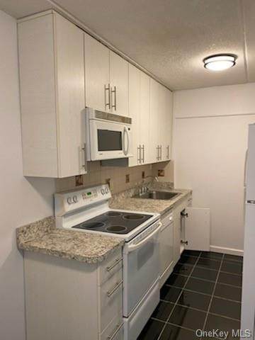 35 Park Avenue - Photo 1