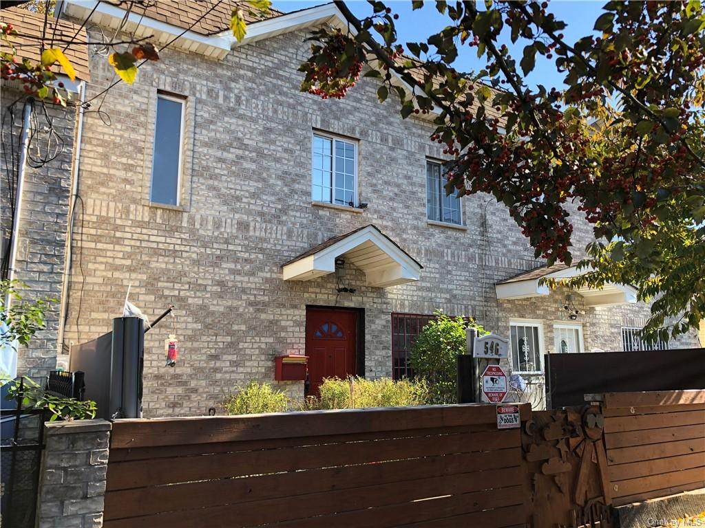 546 Underhill Avenue - Photo 1