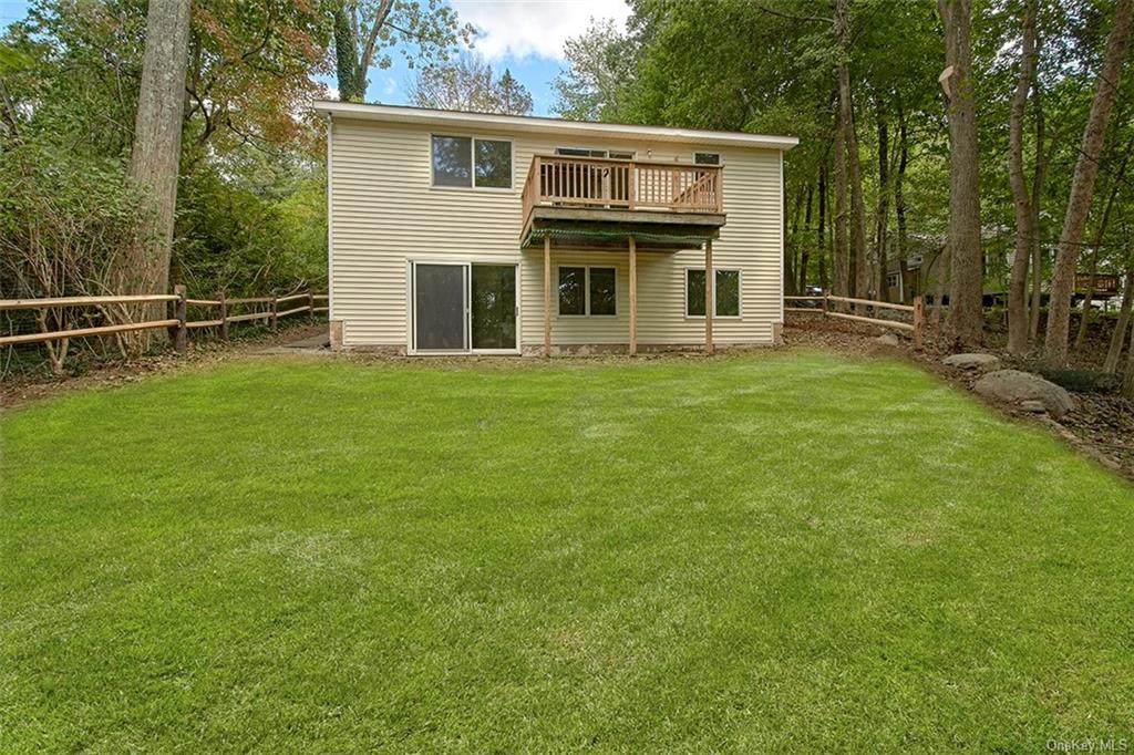 8 Hemlock Road - Photo 1