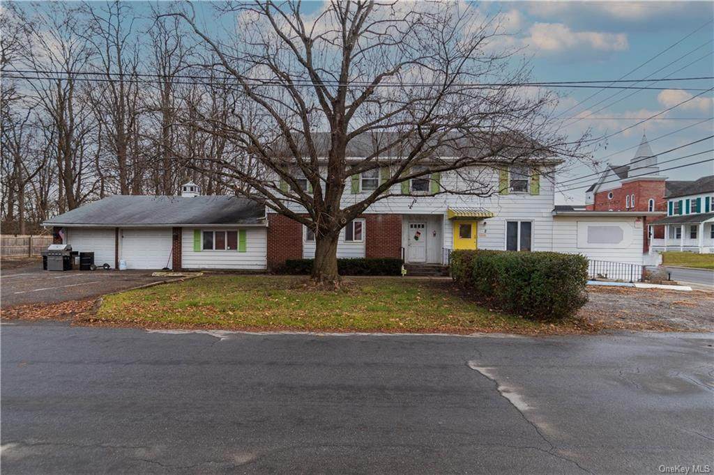 2 Reimer Avenue - Photo 1