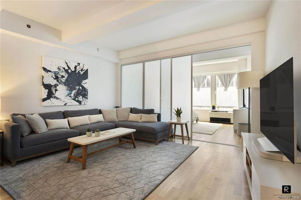 90 William Street - Photo 1