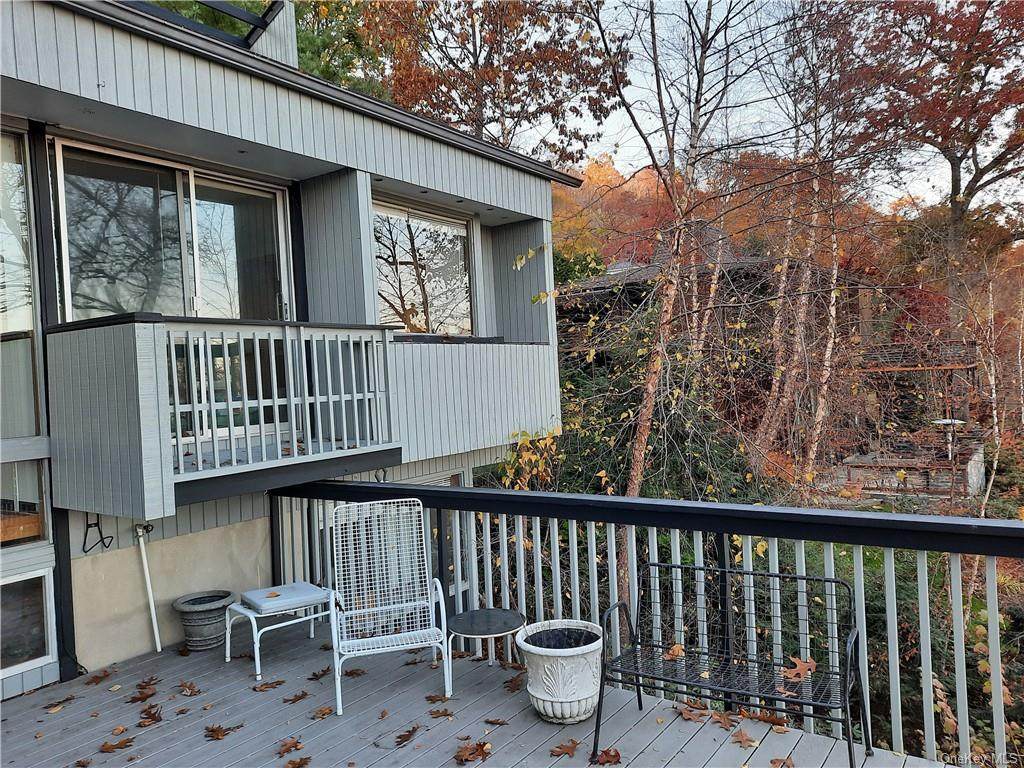 889 Route 9W - Photo 1