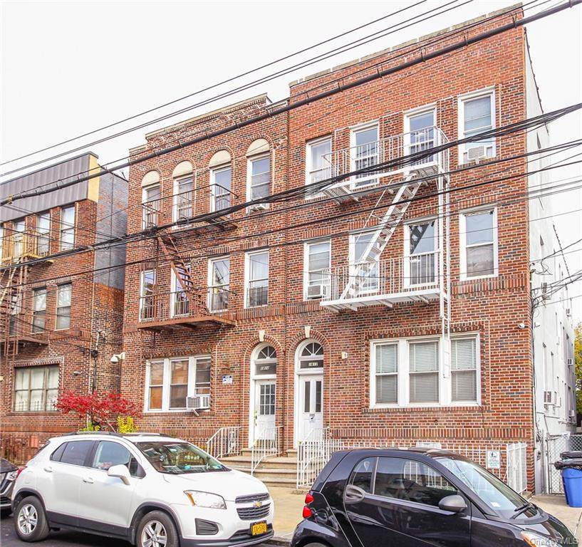 1812 Radcliff Avenue - Photo 1