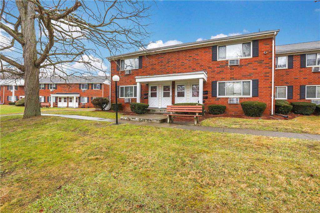 202 Manor Drive - Photo 1