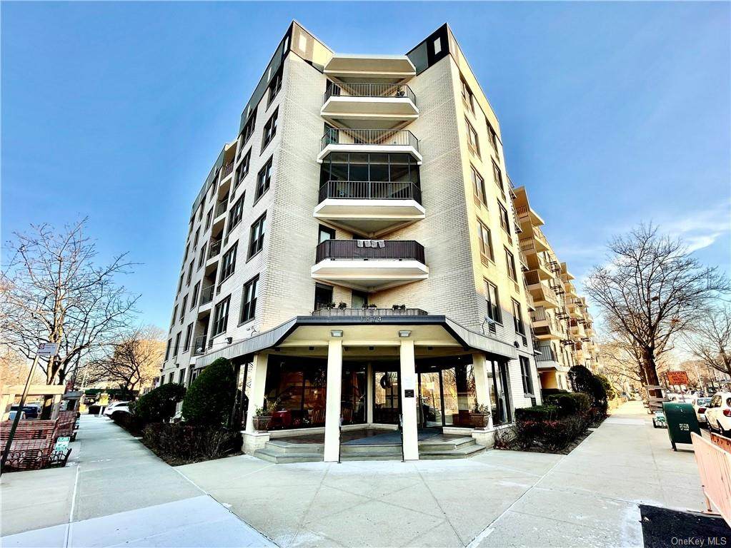 1874 Pelham Parkway - Photo 1