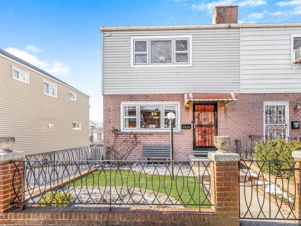 3043 Grace Avenue - Photo 1