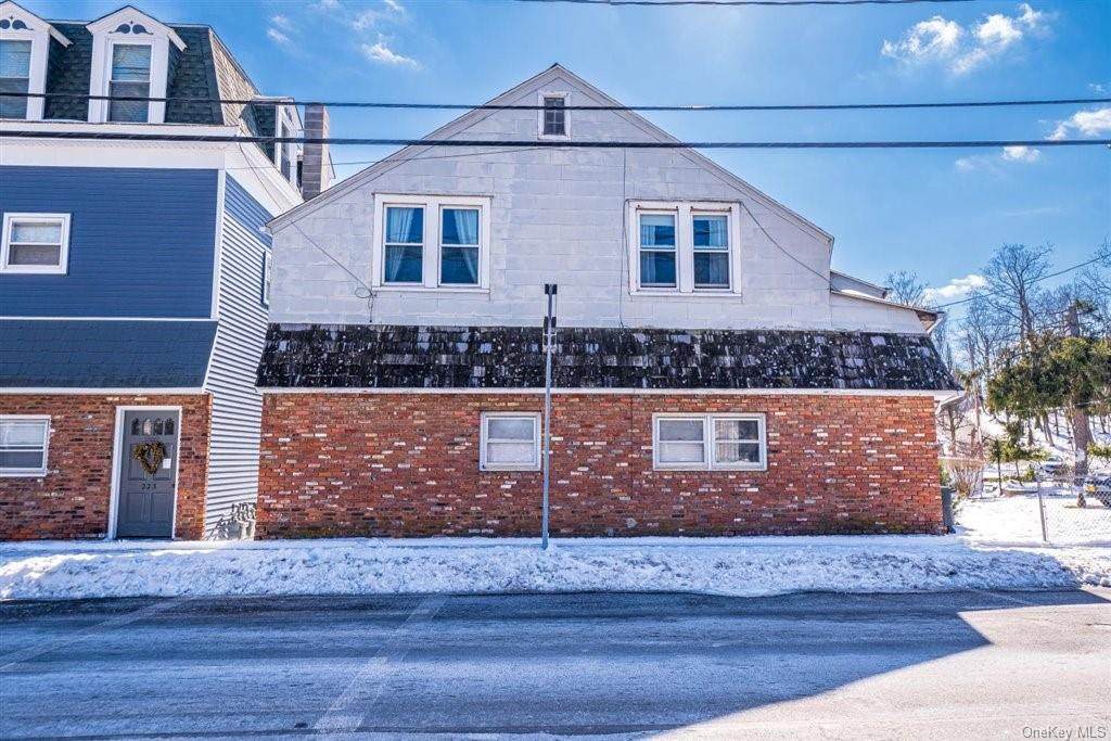 225 Hudson Street - Photo 1