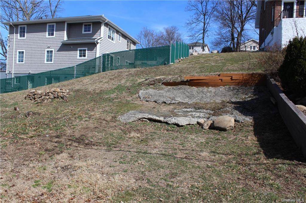 106 Touissant Avenue - Photo 1