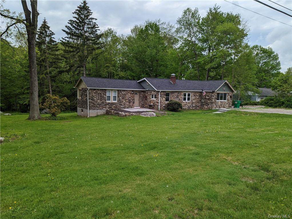 18 Lakeview Road - Photo 1