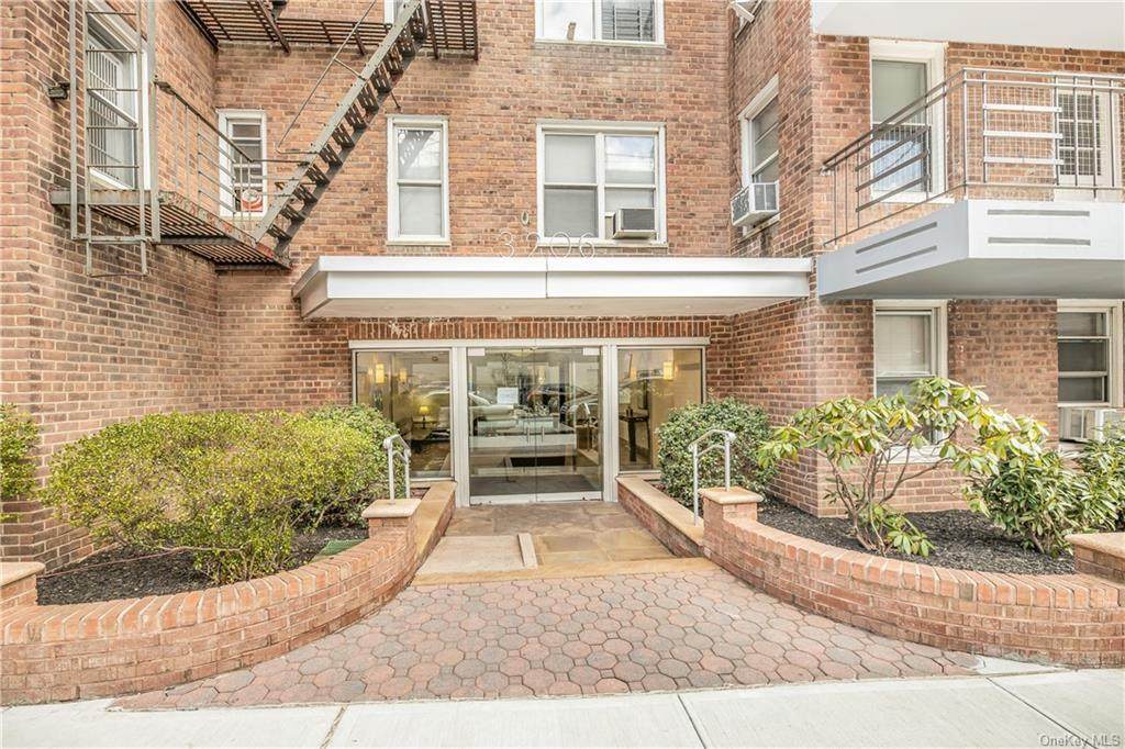 3206 Fairfield - Photo 1