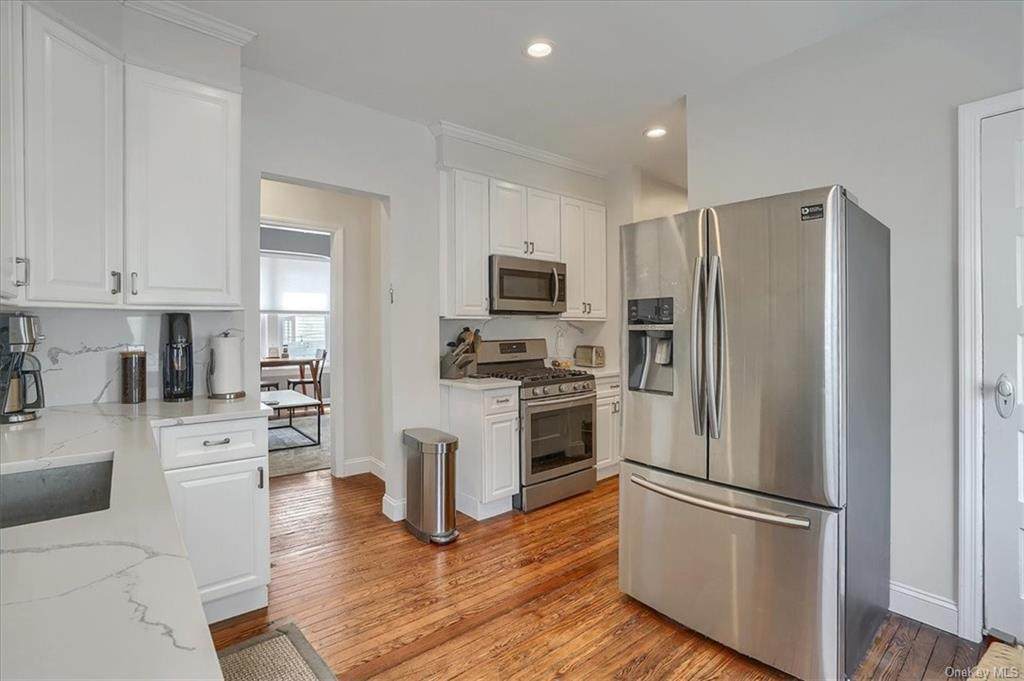 7 Oakwood Avenue - Photo 1