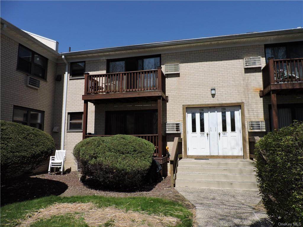 136 Sneden Place - Photo 1