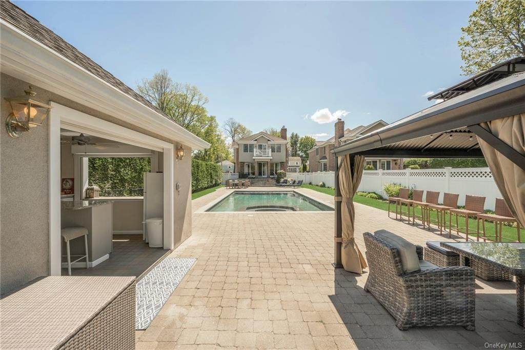 93 Tuckahoe Avenue - Photo 1