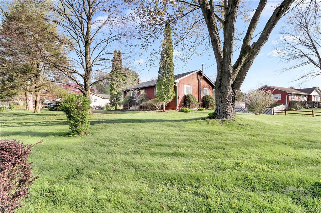 2 Maple Lane - Photo 1