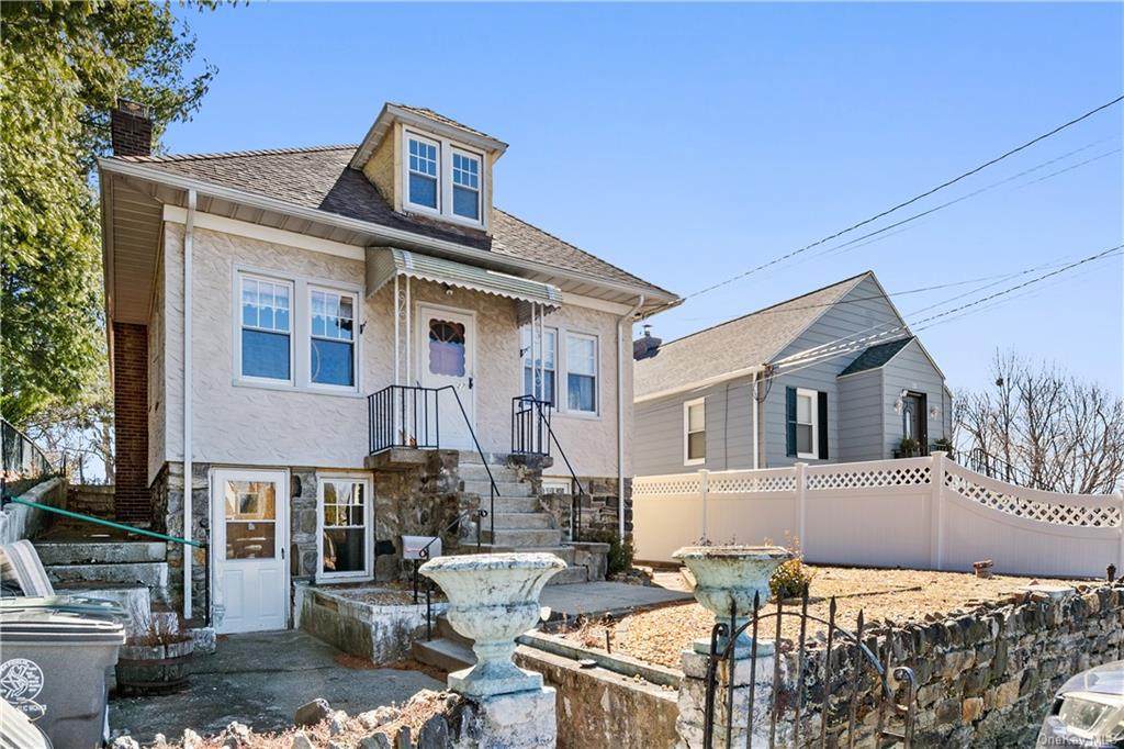 27 Kirby Terrace - Photo 1