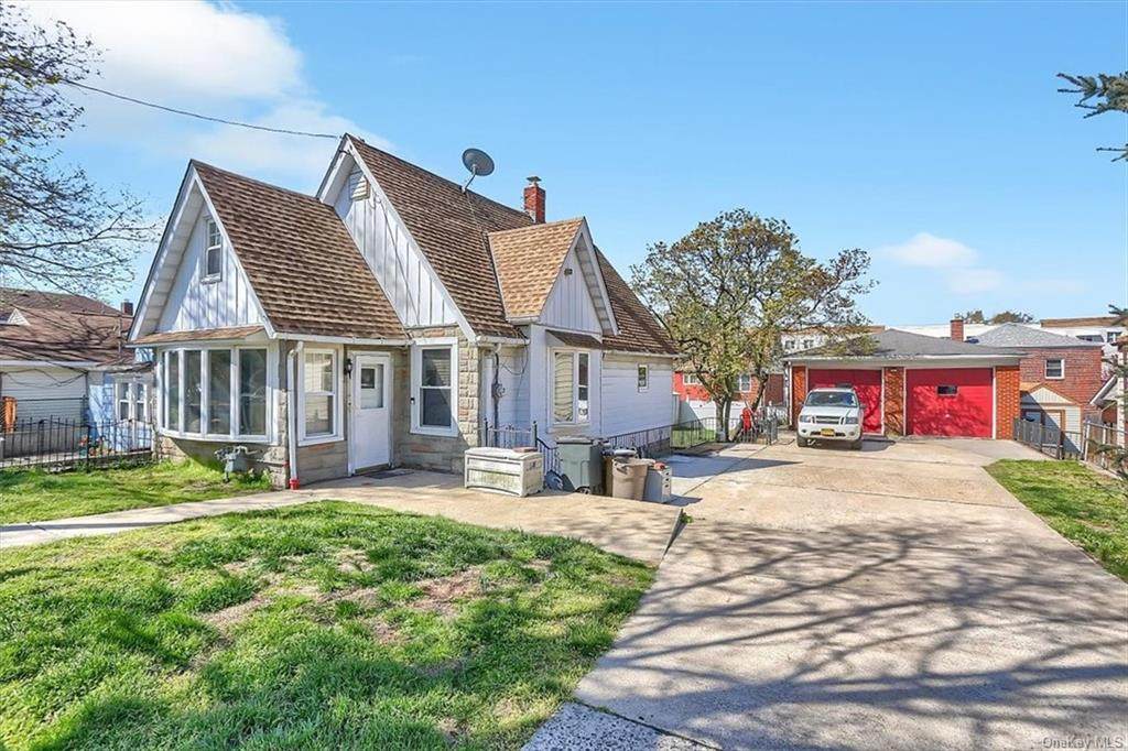 399 Pennyfield Avenue - Photo 1