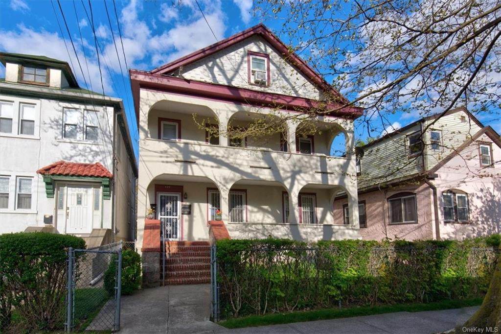 427 9th Avenue - Photo 1