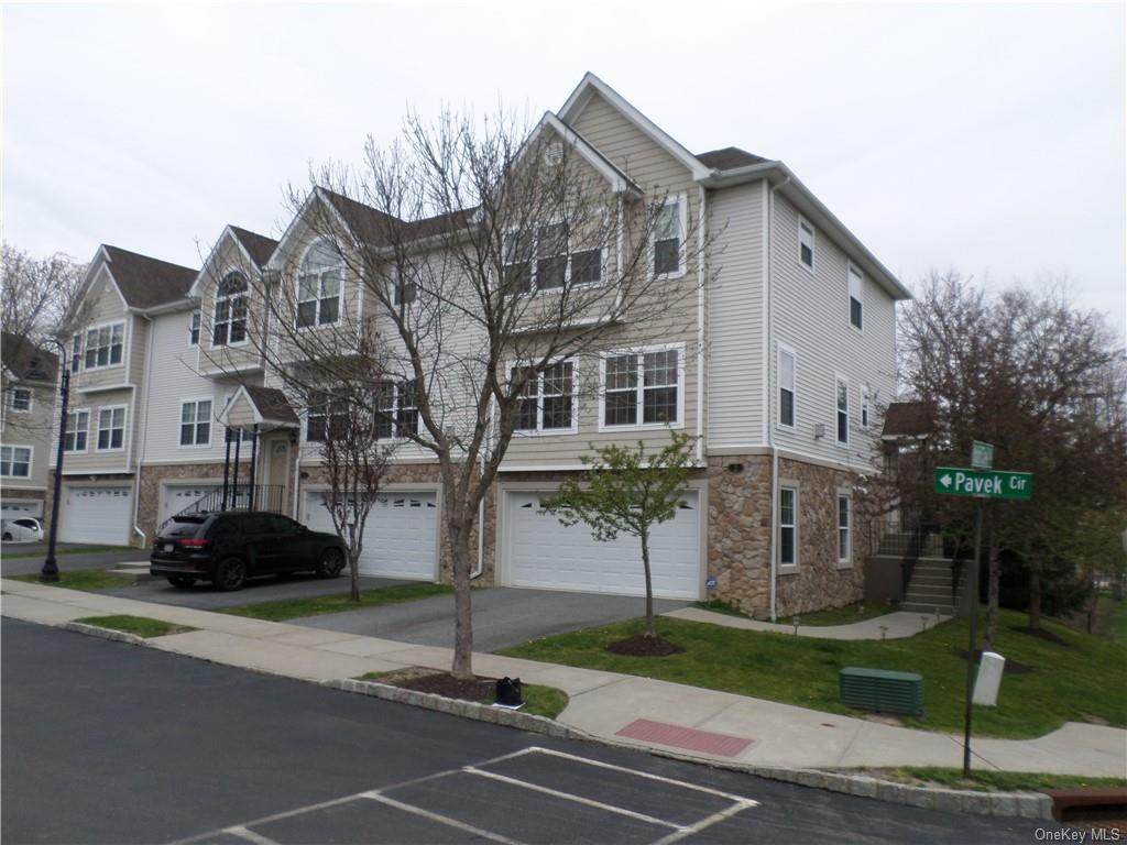 2 Pavek Circle - Photo 1